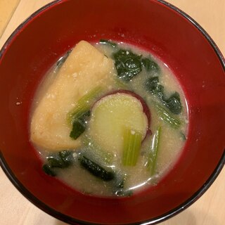 さつまいもと油揚げの味噌汁